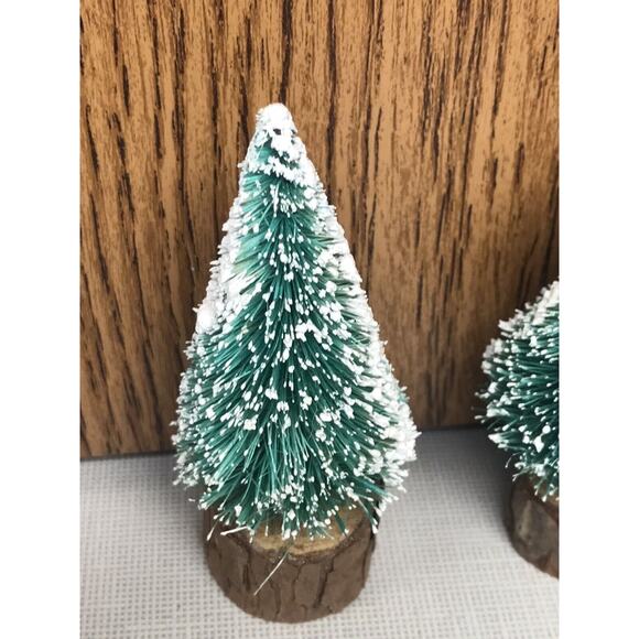 7 Bottle Brush Trees Wood Base Snow Base - Picture 3 of 6